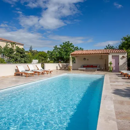 Holiday home Chic Converted Stables *