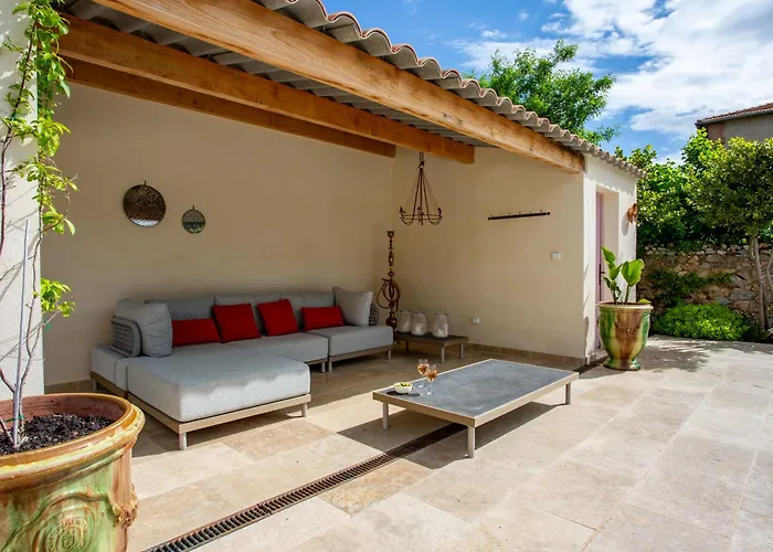 Chic Converted Stables Laurens