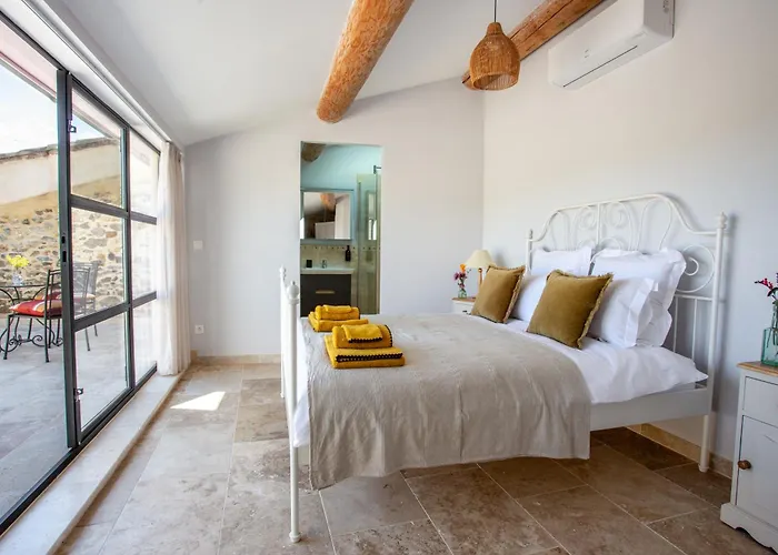 Chic Converted Stables Ferienhaus