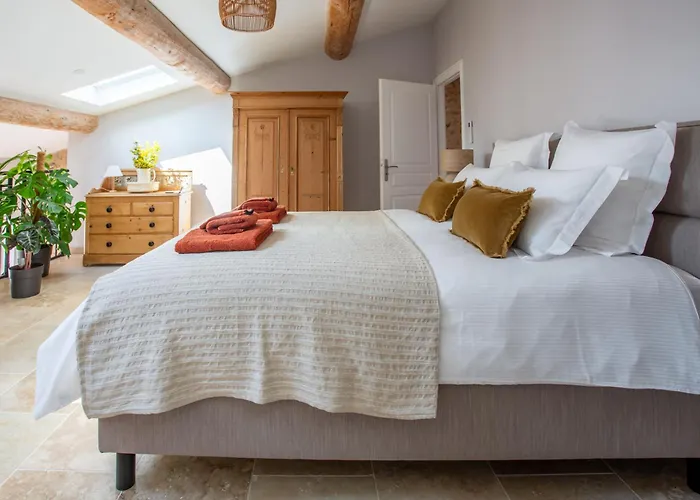 Chic Converted Stables Ferienhaus *