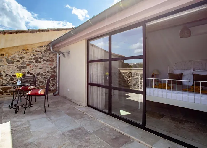 Chic Converted Stables Ferienhaus Laurens